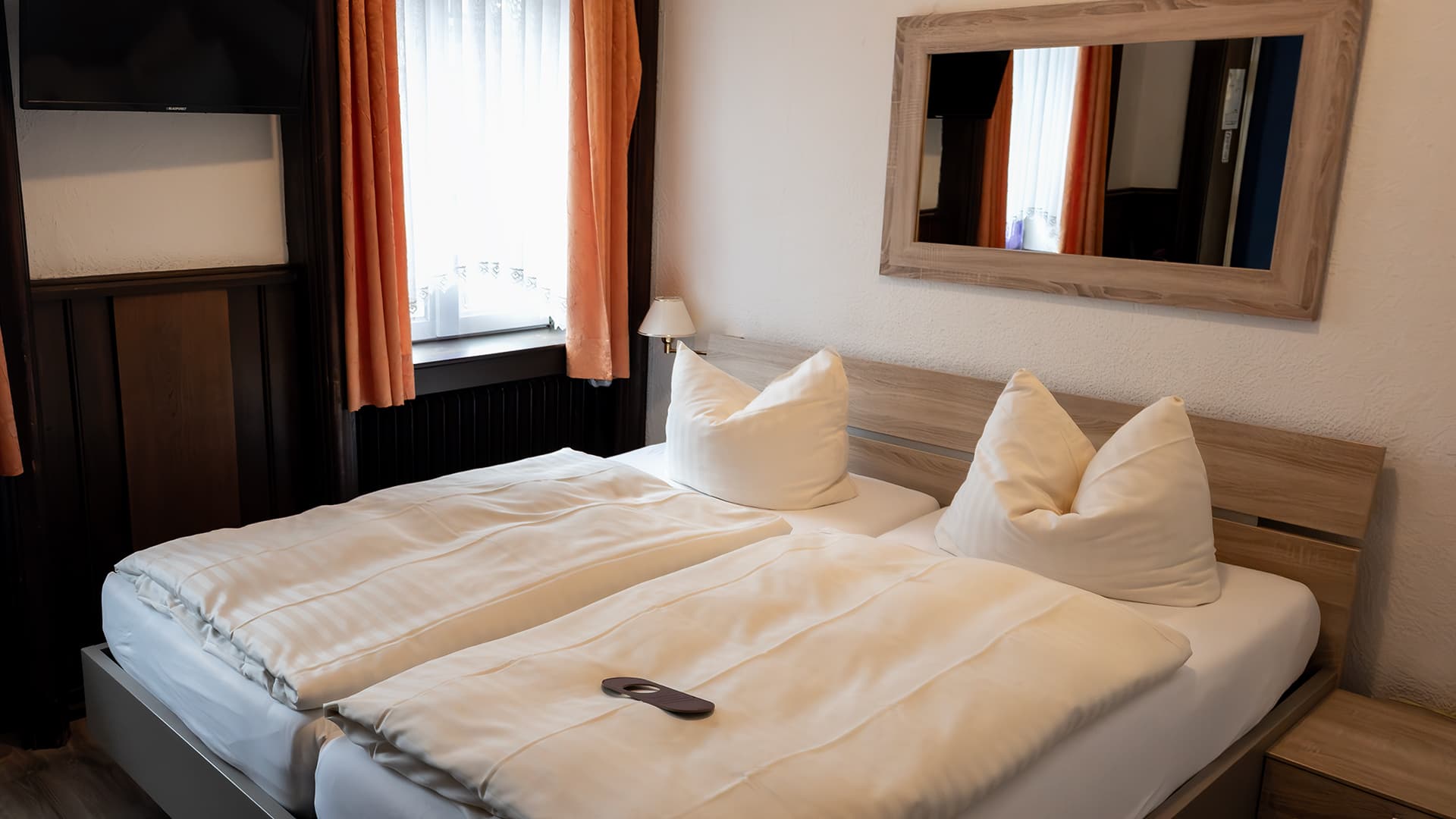 Helles Doppelzimmer im Hotel Deutsches Haus